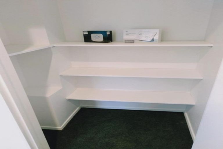 Photo of property in 4b Wattle Road, Sunnyvale, Auckland, 0612