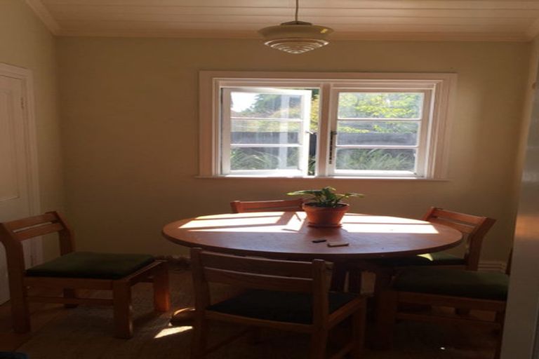 Photo of property in 147 Victoria Road, Saint Clair, Dunedin, 9012