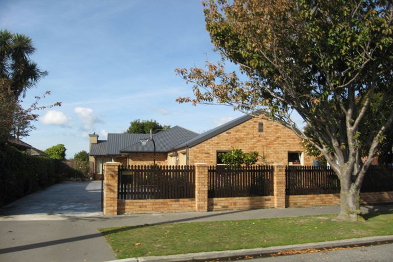Photo of property in 15 Solway Avenue, Ilam, Christchurch, 8041
