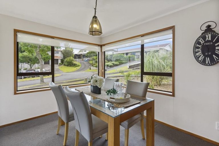 Photo of property in 11 Aries Place, Shelly Park, Auckland, 2014