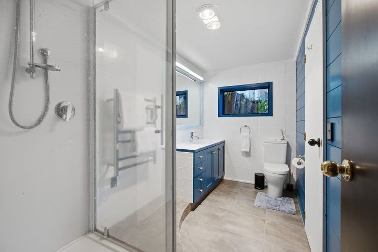 Photo of property in 17a Saint Ives Grove, Whalers Gate, New Plymouth, 4310