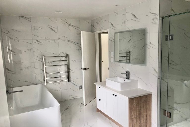 Photo of property in 60 Hikuawa Road, Flat Bush, Auckland, 2019