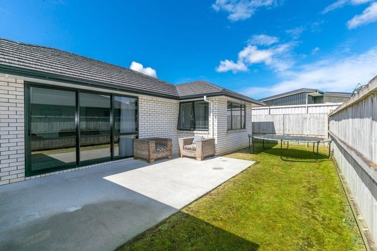 Photo of property in 12 Ruske Place, Grandview Heights, Hamilton, 3200