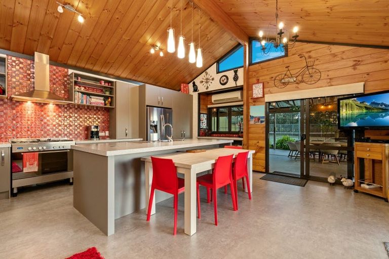 Photo of property in 77 Awanui Rise, Papakura, 2582