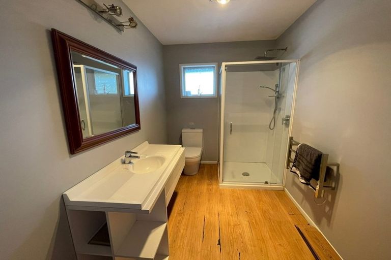 Photo of property in 11 Western View Court, Sunnyvale, Auckland, 0612