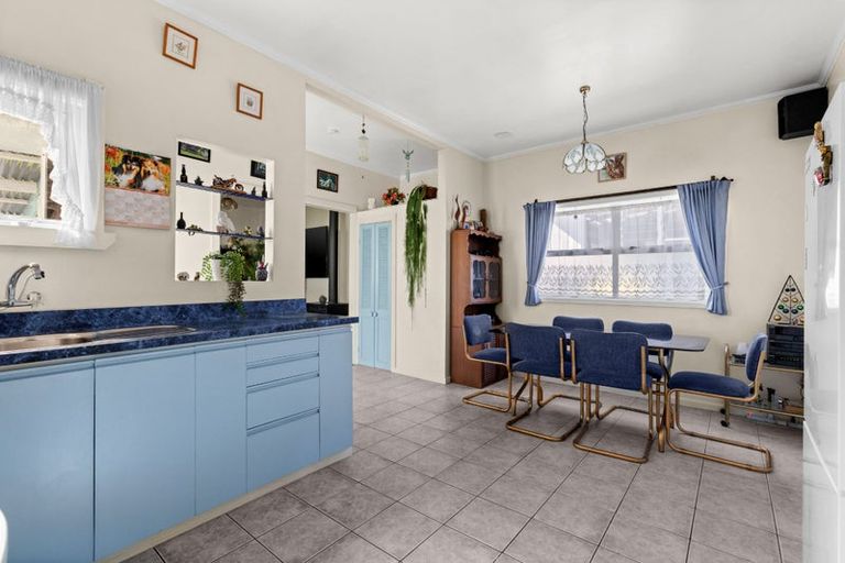 Photo of property in 424 Massey Street, Akina, Hastings, 4122
