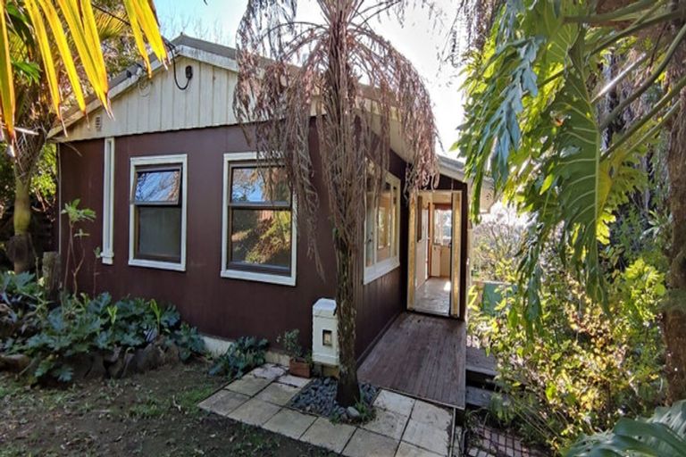 Photo of property in 75 Sunrise Avenue, Murrays Bay, Auckland, 0630