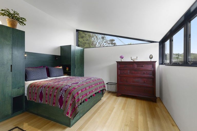 Photo of property in 58 Clarence Street, Brooklyn, Wellington, 6021