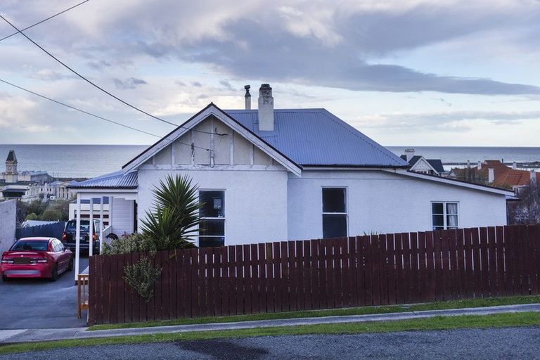 Photo of property in 11 Hull Street, South Hill, Oamaru, 9400