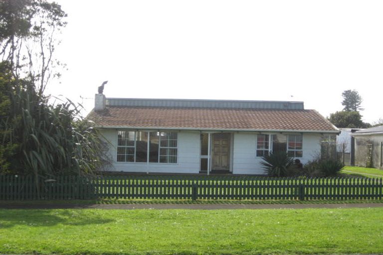 Photo of property in 12 King Street, Waitara, 4320