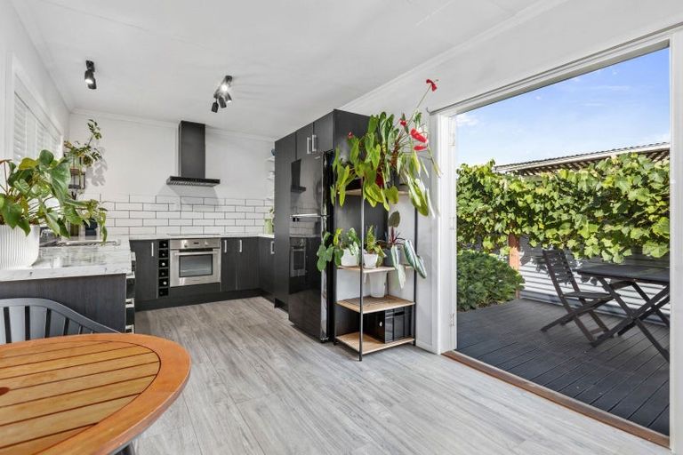 Photo of property in 26 South Belt, Solway, Masterton, 5810