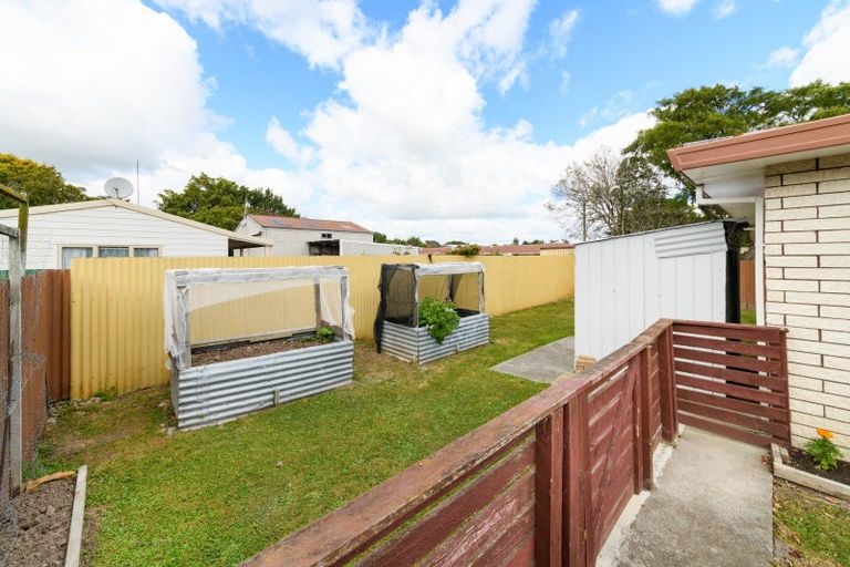 Photo of property in 15a Carthew Street, Feilding, 4702