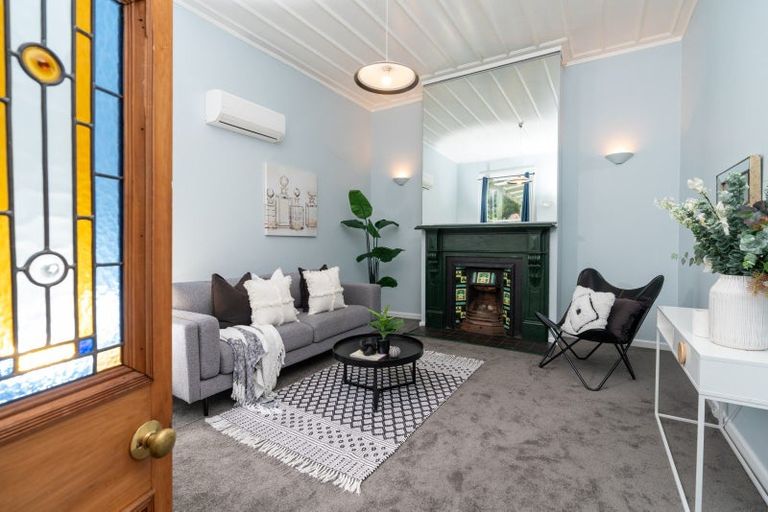 Photo of property in 4 Russell Terrace, Newtown, Wellington, 6021