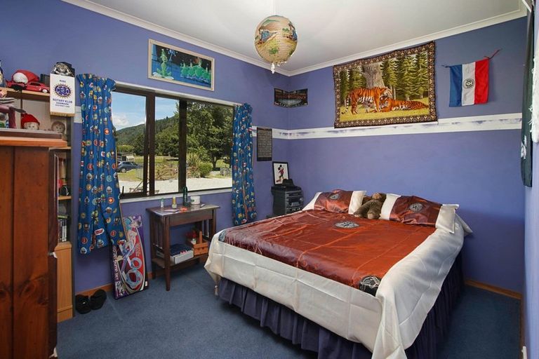Photo of property in 11 Hotham Street, Murchison, 7007