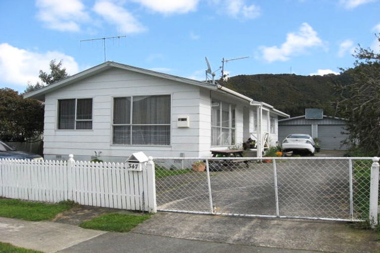 Photo of property in 347 Wellington Road, Wainuiomata, Lower Hutt, 5014
