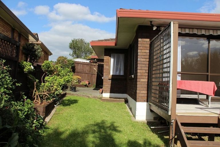 Photo of property in 2/79 Aberfeldy Avenue, Highland Park, Auckland, 2010