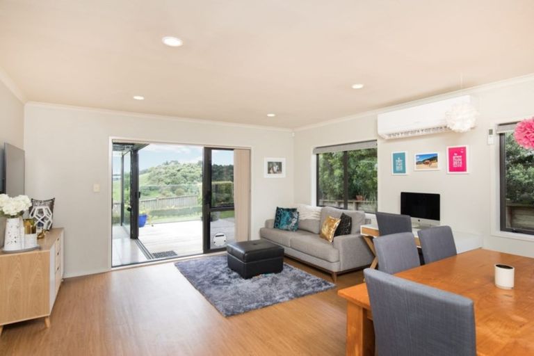 Photo of property in 7 Bovill Way, Tuakau, 2121