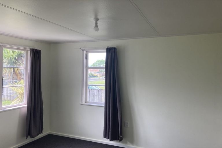 Photo of property in 39 Sare Crescent, Fairfield, Hamilton, 3214