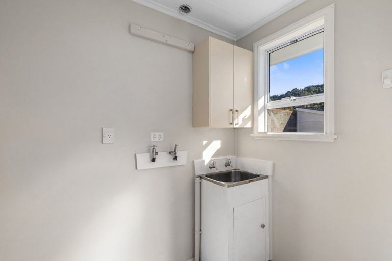 Photo of property in 51 Holdsworth Avenue, Trentham, Upper Hutt, 5018