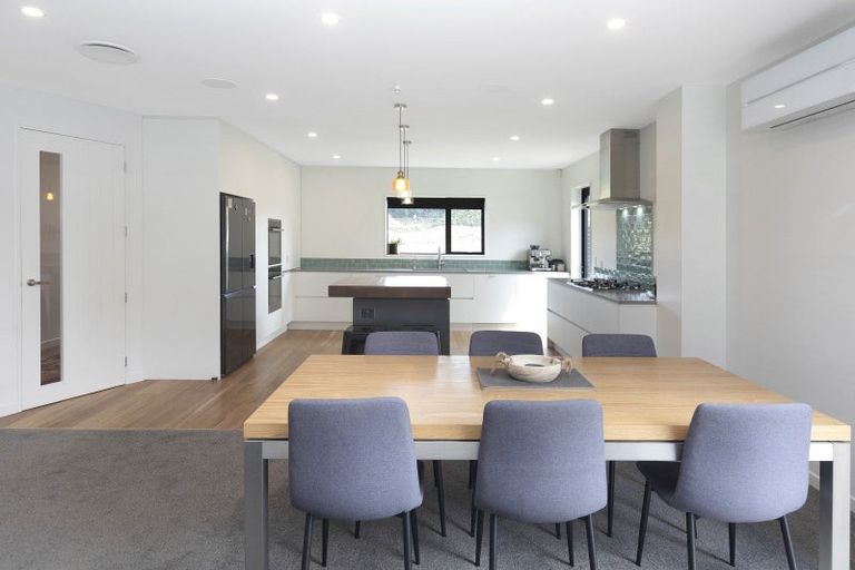 Photo of property in 27 Long Acre Drive, Cracroft, Christchurch, 8022