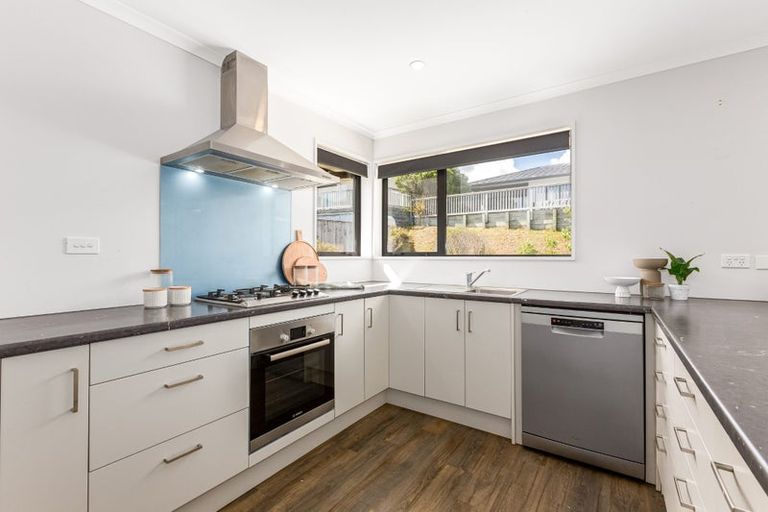 Photo of property in 5 Ihakara Arthur Lane, Aotea, Porirua, 5024