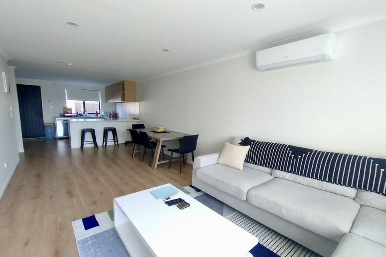 Photo of property in 7/32a Westgate Drive, Massey, Auckland, 0614