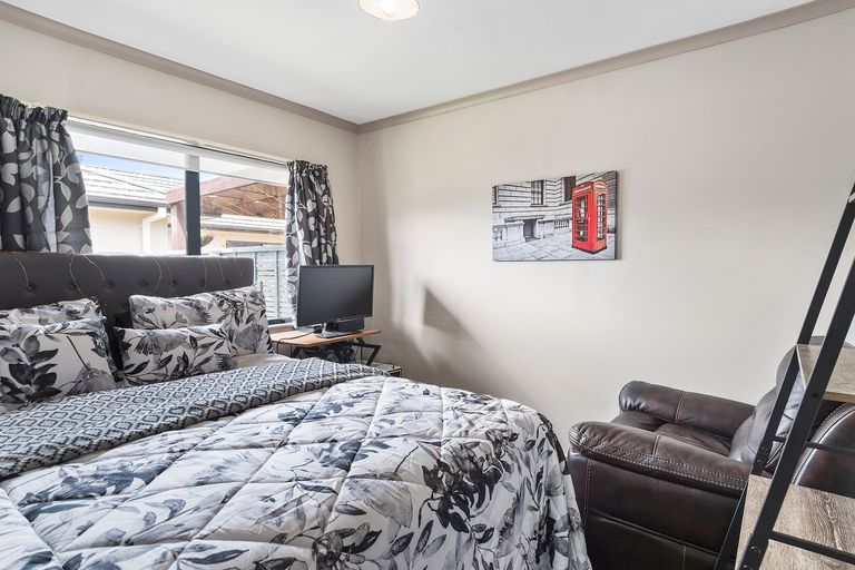 Photo of property in 64 Solomon Street, Brookfield, Tauranga, 3110