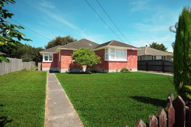 Photo of property in 18 Orontes Street, Shirley, Christchurch, 8013