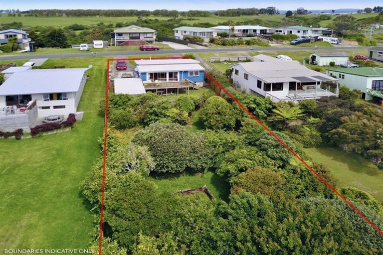 Photo of property in 12 Williams Crescent, Maketu, Te Puke, 3189