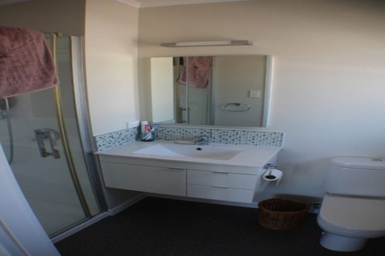 Photo of property in 42 Wai-iti Crescent, Woburn, Lower Hutt, 5010