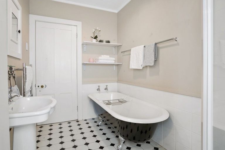 Photo of property in 32 Alpha Street, Cambridge, 3434