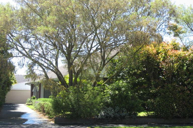 Photo of property in 40 Arlington Street, Burnside, Christchurch, 8053