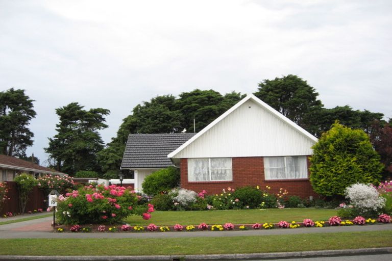 Photo of property in 10 Waratah Street, Avondale, Christchurch, 8061