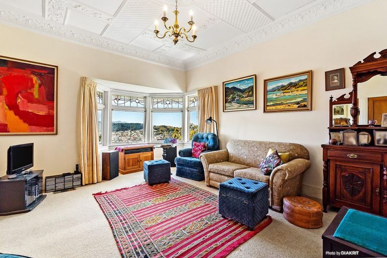 Photo of property in 11 Waiteata Road, Kelburn, Wellington, 6012