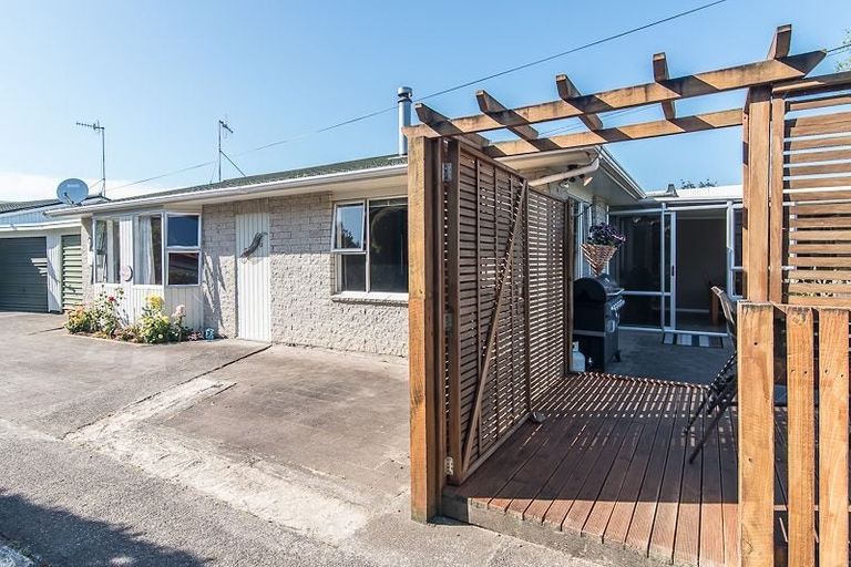 Photo of property in 4 Kiwi Road, Raumati Beach, Paraparaumu, 5032