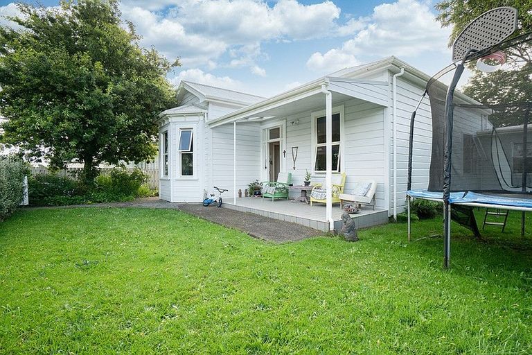Photo of property in 19 Carey Street, Waitara, 4320