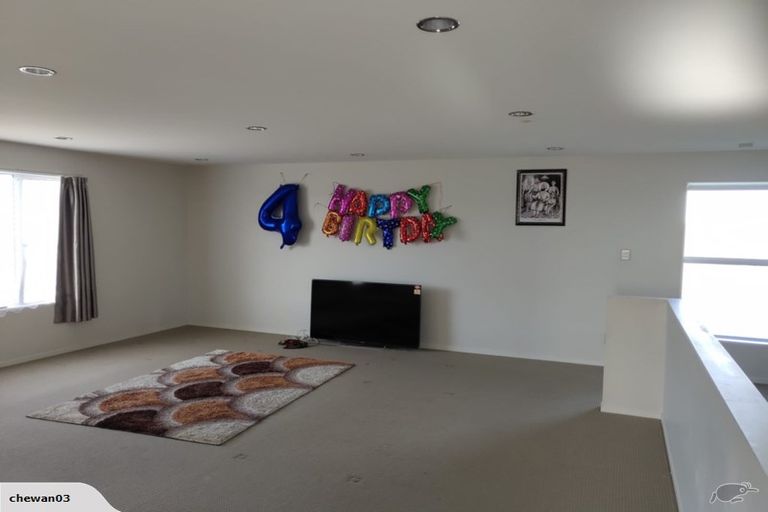 Photo of property in 10 Peerless Avenue, Takanini, 2112