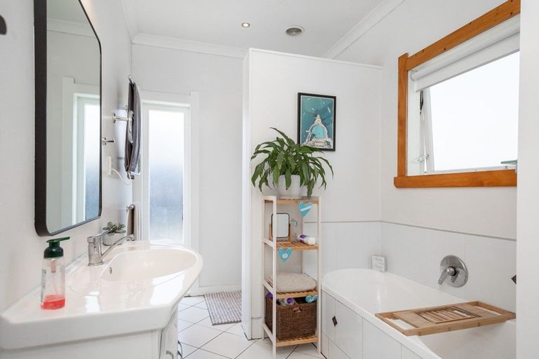 Photo of property in 135 Rimu Street, Maeroa, Hamilton, 3200