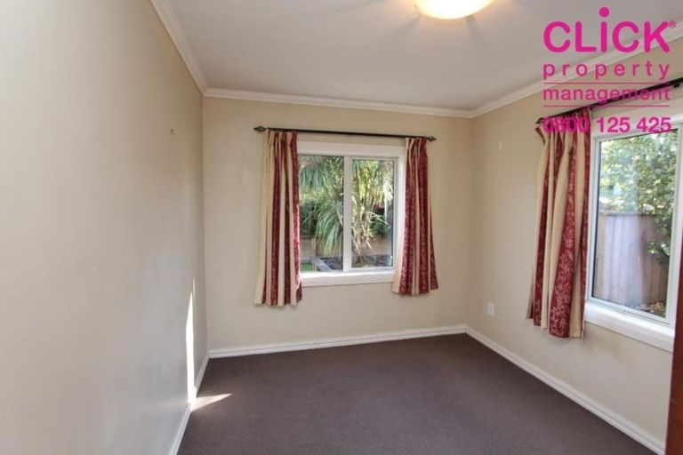 Photo of property in 1 Waldron Crescent, Green Island, Dunedin, 9018