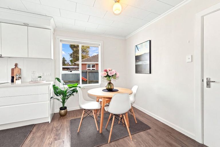 Photo of property in 5 Mappleton Avenue, Burnside, Christchurch, 8053