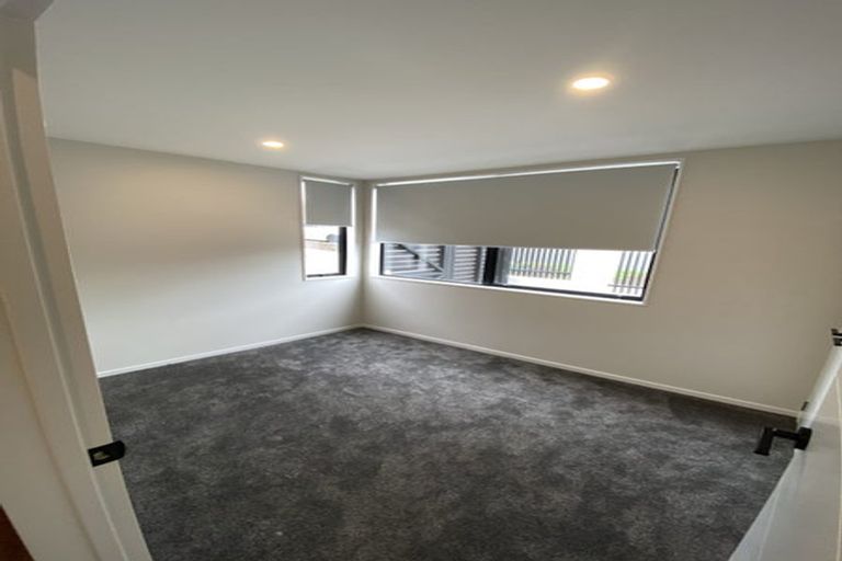 Photo of property in 36d Eastern Beach Road, Bucklands Beach, Auckland, 2012