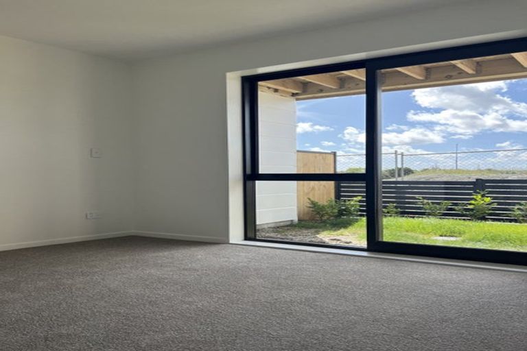Photo of property in 11 Mataitai Road, Hobsonville, Auckland, 0618