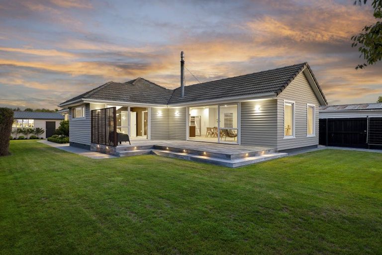 Photo of property in 57 Charlcott Street, Burnside, Christchurch, 8053