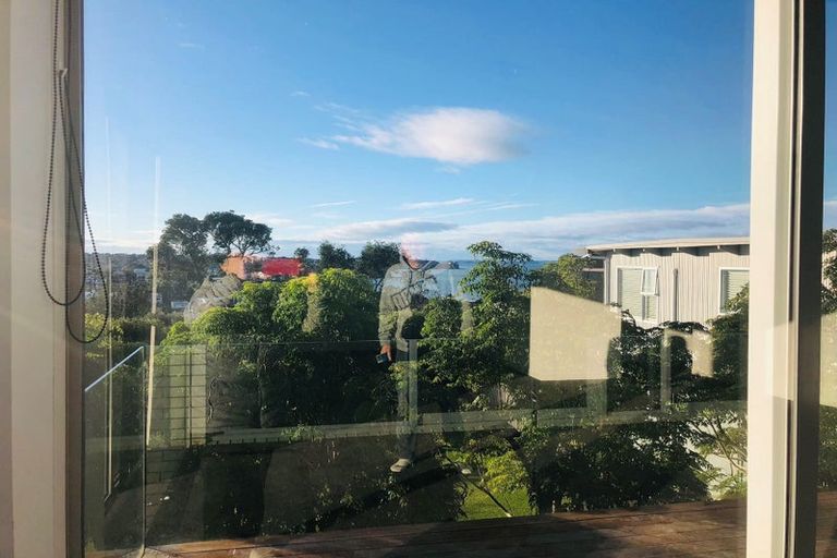 Photo of property in 1/14 Rothesay Bay Road, Rothesay Bay, Auckland, 0630