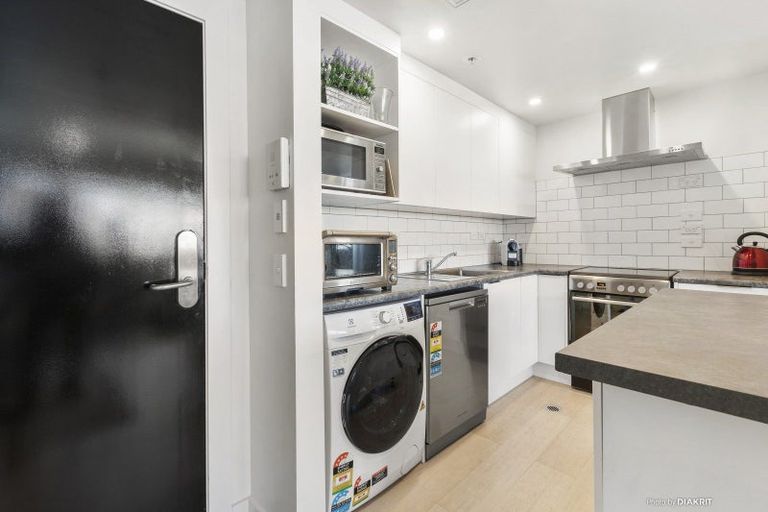 Photo of property in Quantum On Thorndon Quay, 6/163b Thorndon Quay, Pipitea, Wellington, 6011