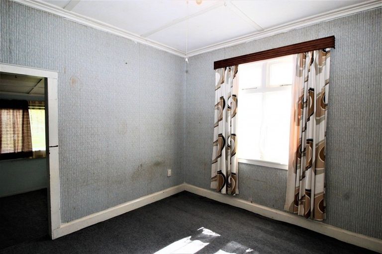 Photo of property in 35 Fox Street, Woodville, 4920