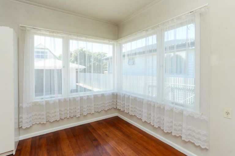 Photo of property in 74 Coverdale Street, Onekawa, Napier, 4110