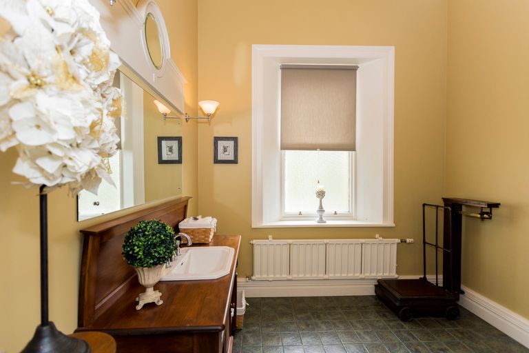 Photo of property in 1 Alt Street, Oamaru North, Oamaru, 9400