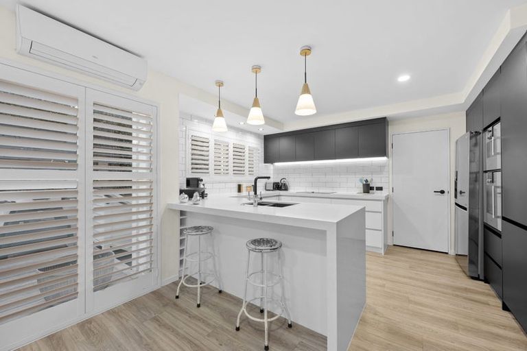 Photo of property in 1/11 Campbell Road, Takapuna, Auckland, 0622