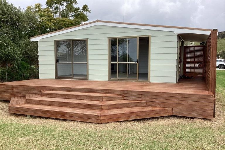 Photo of property in 1469 Clevedon Kawakawa Road, Kawakawa Bay, Papakura, 2585